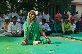 यावेळी राष्ट्रवादी काँग्रेसचे आमदार अमोल मेटकरी,सुनील टिंगरे,अशोक पवार,संदीप क्षीरसागर,यशवंत माने हे नेते उपस्थितीत होते.
