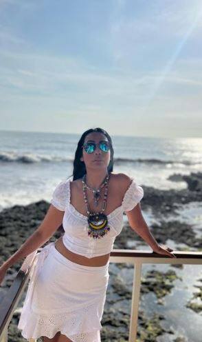 ਆਪਣੇ ਅੰਦਾਜ਼ ਨਾਲ ਅਭਿਨੇਤਰੀਆਂ ਨੂੰ ਵੀ ਮਾਤ ਦਿੰਦੀ ਕਸ਼ਮੀਰਾ ਸ਼ਾਹ