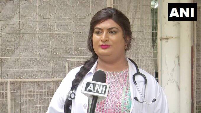 Prachi Rathod Ruth Johnpaul transgender doctors wrote history join government service in Telangana Transgender Doctors : कौतुकास्पद! दोन तृतीयपंथीयांची ऐतिहासिक कामगिरी, डॉक्टर म्हणून शासकीय सेवेत रुजू