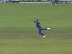 Kohli Stunning Catch Viral: வாவ்...! ப்ப்பா... என்ன ஒரு டைவ்..! அசாத்தியமான கேட்ச்சால் ஷகிப்பை காலி செய்த விராட்கோலி..!