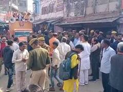 करौली: जन आक्रोश यात्रा का रूट बदले जाने से BJP कार्यकर्ताओं ने दिया धरना, पुलिस पर लगाए पक्षपात के आरोप