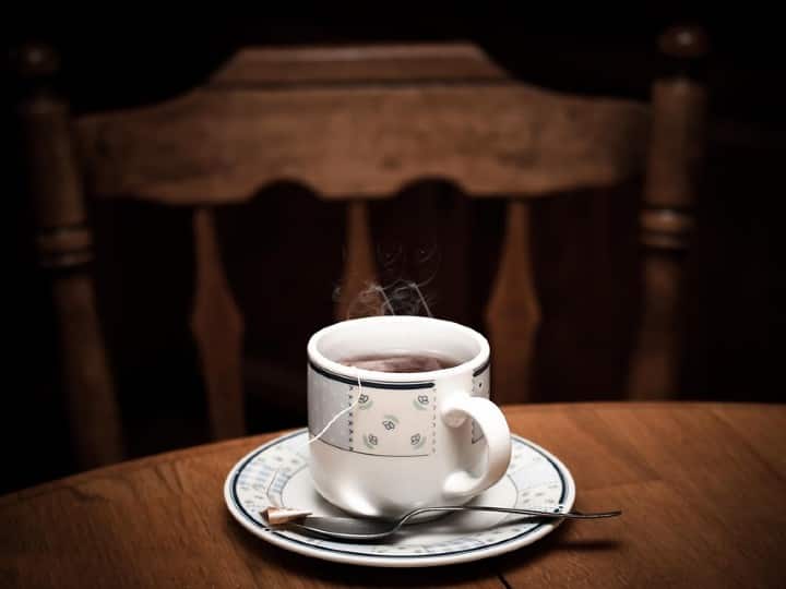 Side Effects of Tea: 9 Reasons Not to Drink Too Much Health Tips: તમે પણ આખો દિવસ પીવો છો ચા, તો થઈ જાઓ સાવધાન! થઈ શકે છે આ રોગ