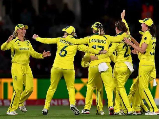 ਮਹਿਲਾ ਕ੍ਰਿਕਟ ਵਿਸ਼ਵ ਕੱਪ 'ਚ ਆਸਟ੍ਰੇਲੀਆ ਨੇ ਸ਼ਾਨਦਾਰ ਖੇਡ ਦਿਖਾਉਂਦੇ ਹੋਏ ਇਸ ਸਾਲ ਸੱਤਵੀਂ ਵਾਰ ਵਿਸ਼ਵ ਕੱਪ ਦਾ ਖਿਤਾਬ ਜਿੱਤਿਆ। ਆਸਟਰੇਲੀਆਈ ਮਹਿਲਾ ਟੀਮ ਨੇ ਫਾਈਨਲ ਮੈਚ ਵਿੱਚ ਇੰਗਲੈਂਡ ਨੂੰ 71 ਦੌੜਾਂ ਨਾਲ ਹਰਾਇਆ।