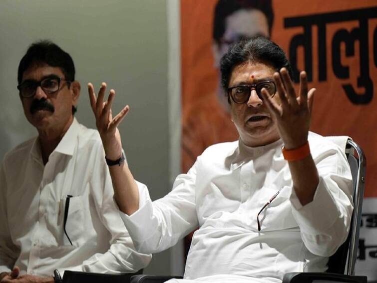 maharashtra News Beed News Raj Thackeray was finally granted bail by the Parli court Raj Thackeray : हेलिकॉप्टरने परळीत एन्ट्री, कोर्टाकडून 500 रुपयांचा दंड, राज ठाकरेंविरोधातील अटक वॉरंट रद्द