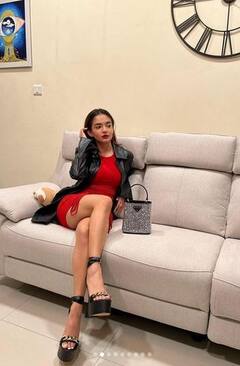 Anushka Sen: ਟੀਵੀ ਅਦਾਕਾਰਾ ਅਨੁਸ਼ਕਾ ਸੇਨ ਨੇ ਸੋਫੇ 'ਤੇ ਬੈਠ ਕੇ ਦਿੱਤੇ ਕਿਲਰ ਪੋਜ਼, ਫੋਟੋਆਂ ਦੇਖ ਕੇ ਪ੍ਰਸ਼ੰਸਕ ਹੋਏ ਹੈਰਾਨ