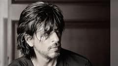 মক্কায় গিয়ে উমরাহ করলেন শাহরুখ খান