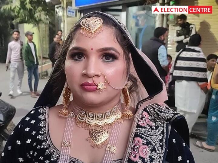 Delhi MCD Election 2022 A woman came to vote Leaving brother marriage But name Missing Voter List ANN Delhi MCD Election 2022: भाई की शादी छोड़कर वोट देने पहुंची महिला, फिर भी नहीं किया मतदान, जानें वजह