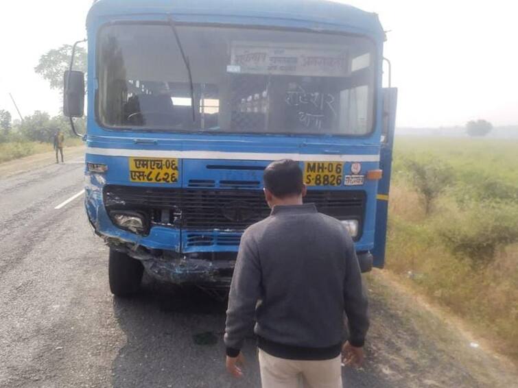 Yavatmal News Update Four people died in accident between bus and and car in Yavatmal Yavatmal News : यवतमाळमध्ये एसटी बसची कारला जोरदार धडक; चार जणांचा मृत्यू 