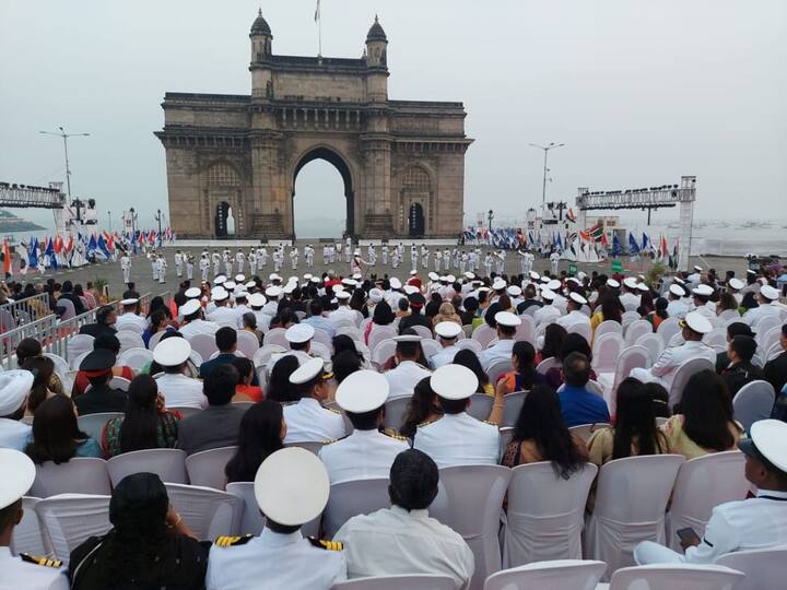 जवानांनी यावेळी वेगवेगळी प्रात्यक्षिके सादर केली.