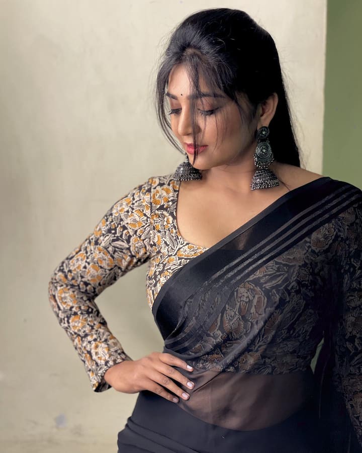 ప్రస్తుతం డాలీ ఫోటోలు నెట్టింట వైరల్ అవుతున్నాయి. Photo Credit: Dolly_Ausetty/Instagram