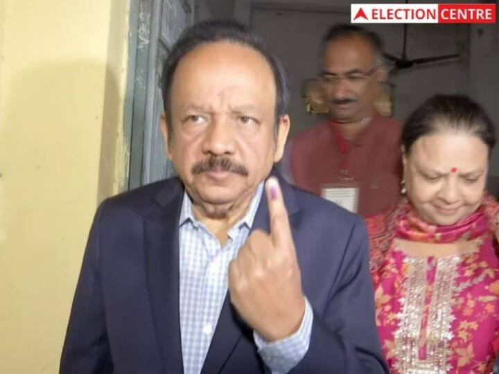 Delhi MCD Election 2022 Voting begins where and time VIP Arvind Kejriwal Adesh Gupta Meenakshi Lekhi vote ANN Delhi MCD Election 2022: किस मतदान केंद्र पर कितने बजे कौन वीआईपी डालेगा वोट, यहां देखें