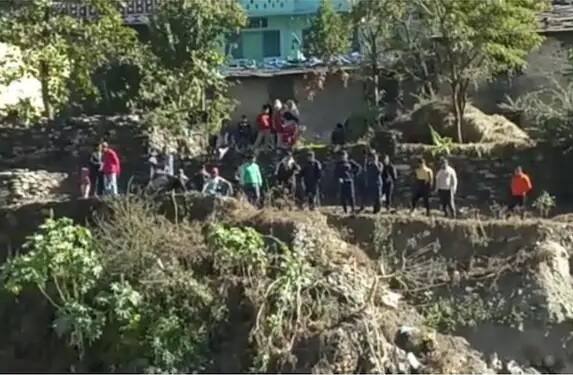 Stone Pelting from Nepal in Pithoragarh-Uttarakhand after Dispute over Kali River Embankment Uttarakhand:નેપાળે આંખ દેખાડી, ભારતીય કામદારો પર પથ્થરમારો કરતા સરહદે તંગદીલી