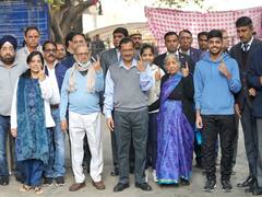 MCD Election : दिल्ली महापालिकेसाठी 5:30 वाजेपर्यंत 50% मतदान, अनेक ठिकाणी ईव्हीएममध्ये बिघाड