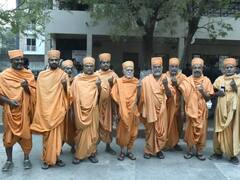 Gujarat Assembly Elections: मतदान को लेकर उत्साहित दिखे लोग, तस्वीरों में देखें पोलिंग बूथ के नजारे