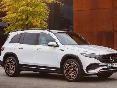mercedes benz eqb launched details and specification Mercedes Benz: பென்ஸ் நிறுவனத்தின் நான்காவது எலெக்ட்ரிக் கார்.. ஒருமுறை சார்ஜ் செய்தால் 423 கி.மீ., ரேன்ஜ்..