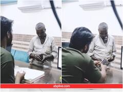 प्लास्टिक की थैली में पैसे रख रहे शख्स को दुकानदा​र​ ने गिफ्ट किया पर्स, वीडियो ने जीता दिल