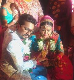 Bharti Singh Wedding Pics: हाथों में चूड़ा.. पिंक लहंगा पति का हाथ थाम भारती ने लिए थे सात फेरे, मना रहीं 5वीं सालगिरह- देखें तस्वीरें