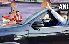 Gujarat Election 2022: PM મોદી આ રીતે વોટ આપ્યા પહોંચ્યા, જુઓ તસવીરો