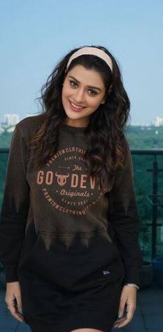 Happy Birthday Payal Rajput : लूक, स्टाइलमुळे चर्चेत असणारी पायल रजपूत!