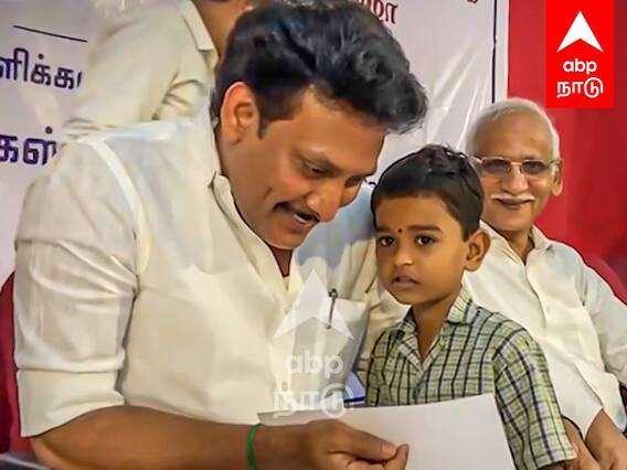 Anbil Mahesh : தானாகவே மேடையேறிய சிறுமி.. பாசமழை பொழிந்த அன்பில் மகேஷ்...