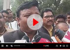 Watch: इटावा में मतदान से रोकने की शिकायत मिलने पर पहुंचीं डिंपल यादव, लोगों ने रो-रोकर बताई व्यथा, देखें वीडियो