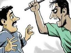 Pune crime news : पाळीव कुत्र्याला दगड मारल्याच्या वादातून कुऱ्हाडीने वार; पुण्यातील घटना