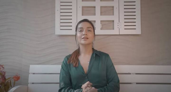 ‘बिग बॉस ओटीटी’ की विनर दिव्या अग्रवाल (Divya Agarwal) एक नए घर की मालकिन बन गई हैं. हाल ही में उन्होंने चैंबूर में एक नया घर खरीदा है.