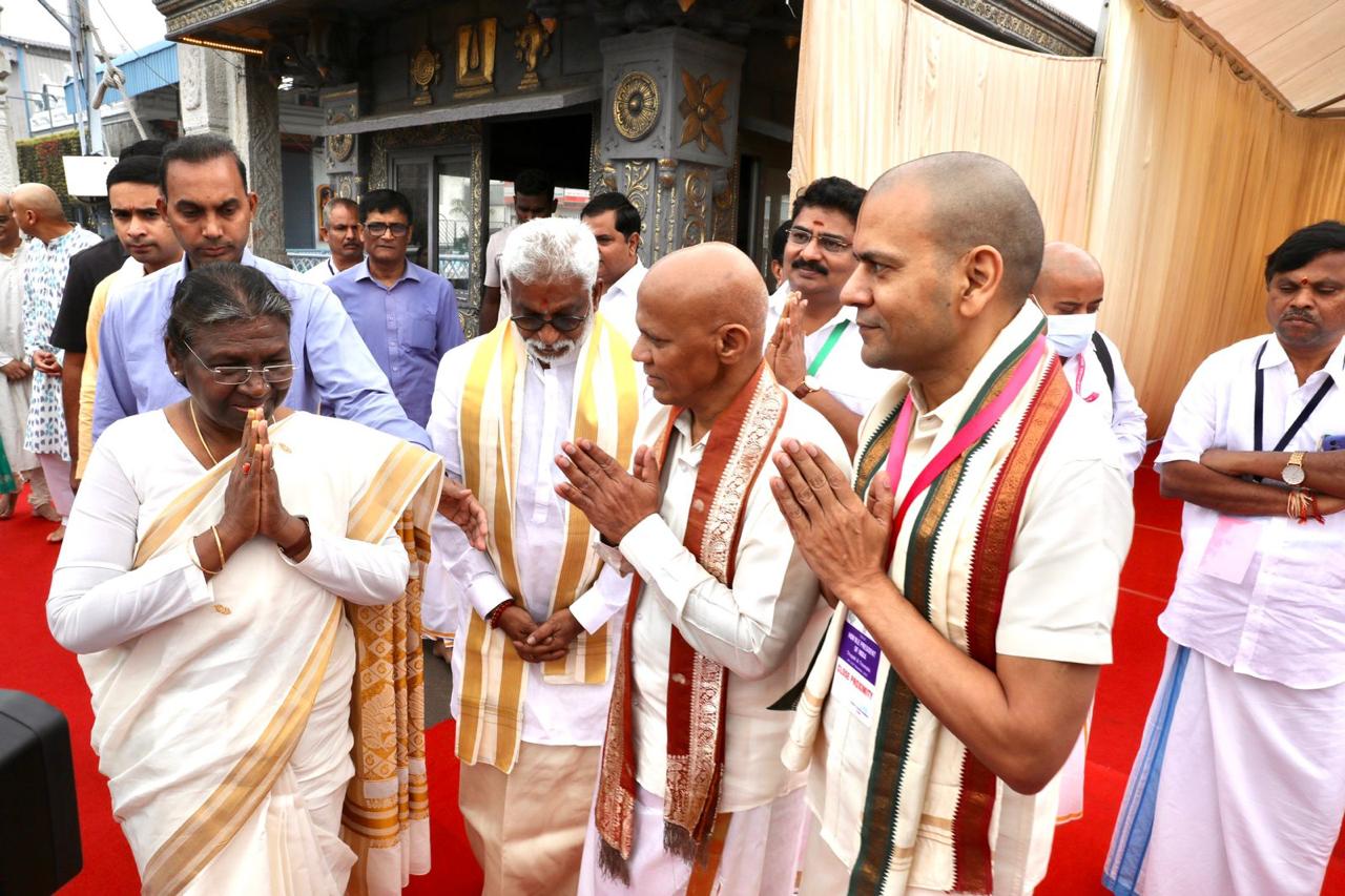 Draupadi Murmu Tirumala Visit: తిరుమలేశుడిని దర్శించుకున్న రాష్ట్రపతి ద్రౌపదీ ముర్ము