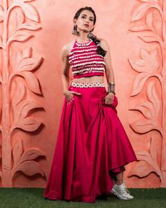 Priya Ahuja Photos:  ‘तारक मेहता’ की रीटा रिपोर्टर ने किया गजब का ट्रांसफोर्मेशन, ग्लैमरस तस्वीरों ने बढ़ाया इंटरनेट का पारा