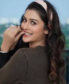 Happy Birthday Payal Rajput : लूक, स्टाइलमुळे चर्चेत असणारी पायल रजपूत!