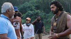 Jayam Ravi Salary : PS 1 - ஆல் எகிறிய ரவியின் மார்க்கெட்; ஆடை விளம்பரத்திற்கு 5 கோடி  வாங்கிய அருண்மொழிவர்மன்!