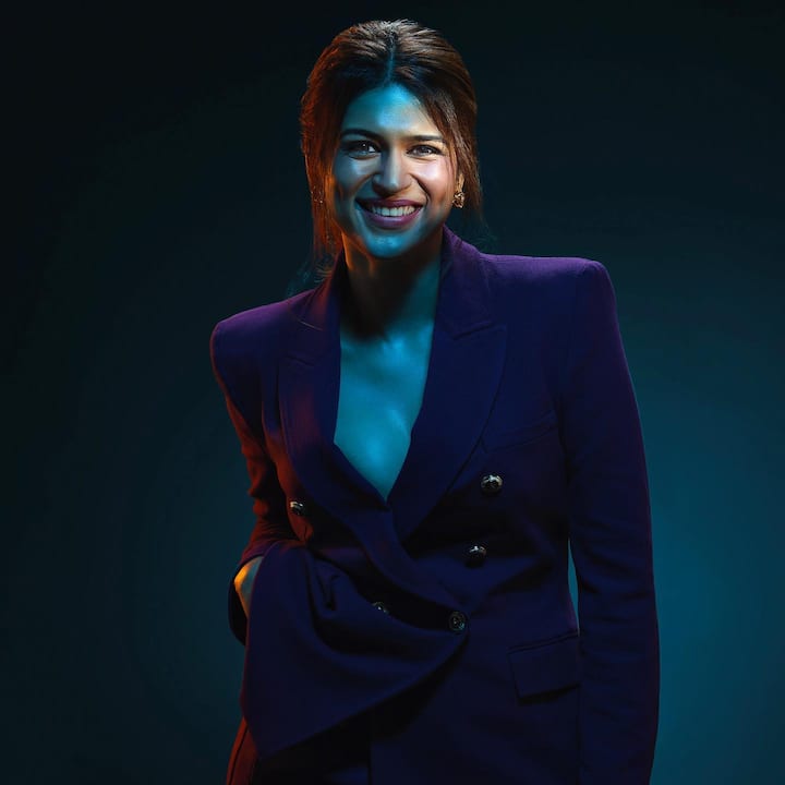 హీరోయిన్ గా సక్సెస్ కాకపోయినా మంచి గుర్తింపును సాధించింది. -Image Credit: Shraddha das/Instagram