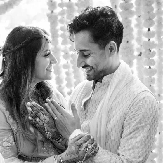 कृष्णा ने सोशल मीडिया पर अपनी सगाई की फोटोज पोस्ट करते हुए लिखा, 