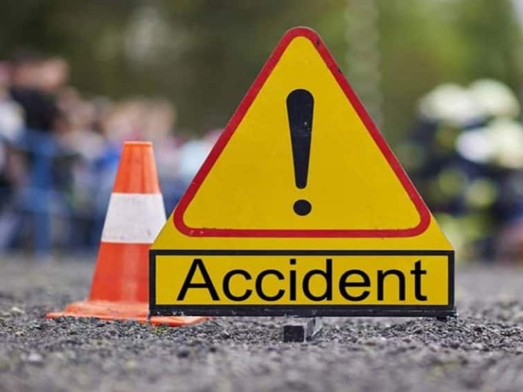 Chennai Accident 2 members Died In chennai porur shocking incident Accident: விபத்தை வேடிக்கை பார்த்தவர் விபத்தில் சிக்கி உயிரிழப்பு...! சென்னையில் சோகம்...