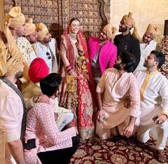 Hansika Motwani Wedding Look: सुर्ख लाल जोड़ा-हैवी जूलरी, रॉयल वेडिंग लुक में बला की खूबसूरत लगीं हंसिका मोटवानी