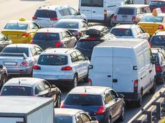 गोवा में जुएरी नदी पुल पर हुआ हादसा, लगा लंबा जाम, कई लोगों की फ्लाइट छूटी