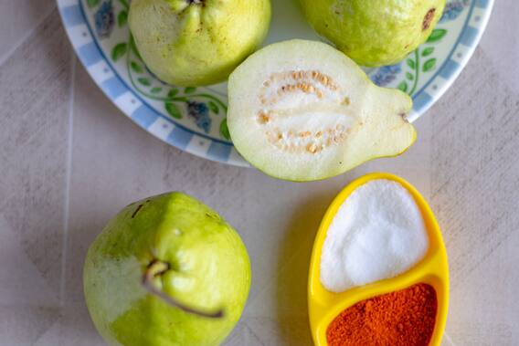 Guava Side Effects: अमरूद के सेवन से बिगड़ सकती हैं ये बीमारियां; पता लगाना! Guava Side Effects: अमरूद के सेवन से बिगड़ सकती हैं ये बीमारियां; पता लगाना!