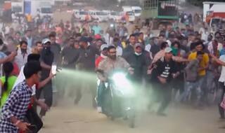 Ajay devgan: અજય દેવગન એક્ટિવા ચલાવતો જોવા મળ્યો, જુઓ VIDEO