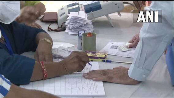 Gujarat Election 2022: 'ప్రజాస్వామ్య పండుగను ఘనంగా జరుపుకుందాం'- ఓటేసిన మోదీ