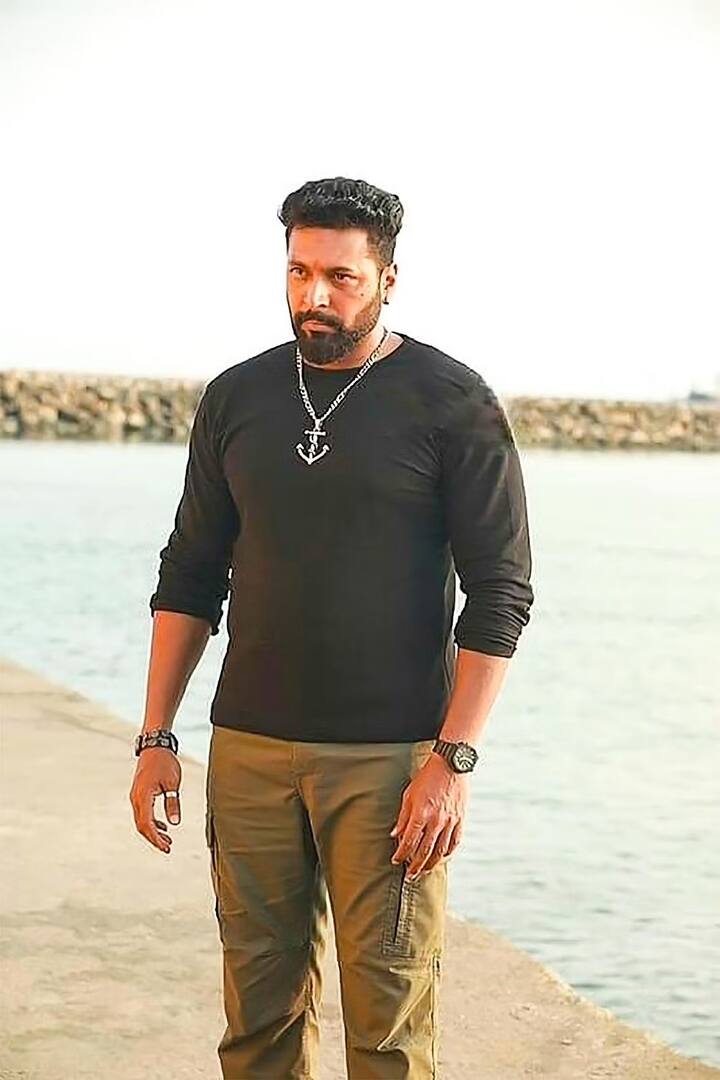 தற்போது, பொன்னியின் செல்வன் வெளியீட்டிற்கு பிறகு, ஜெயம் ரவியின் மார்க்கெட்டும் எகிறியுள்ளது
