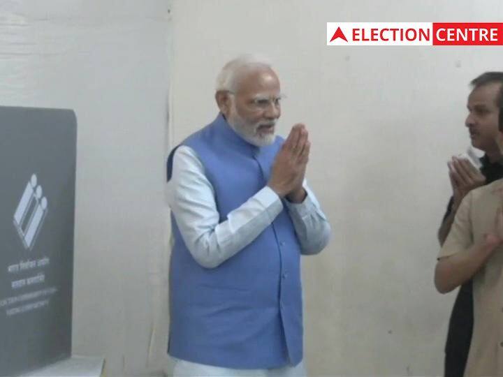 Gujarat Election 2022: पीएम मोदी ने डाला वोट, जनता ने लगाए 'मोदी-मोदी' के नारे, तस्वीरों में देखिए खास अंदाज Gujarat Election 2022: पीएम मोदी ने डाला वोट, जनता ने लगाए 'मोदी-मोदी' के नारे, तस्वीरों में देखिए खास अंदाज
