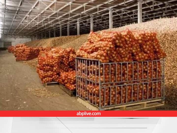 Onion price in Philippines has gone up to Rs 900 per kg Onion Price: यहां प्याज इतने महंगे हो गए कि एक किलो की कीमत में 10 किलो सेब आ जाएंगे, बढ़े दामों से लोग हुए बेहाल