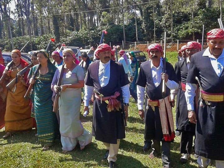 Kodava community keep arms without license government has given free hand Kodava Community: भारत में रहने वाले ये लोग रखते हैं बिना लाइसेंस के हथियार, सरकार से मिली है खुली छूट