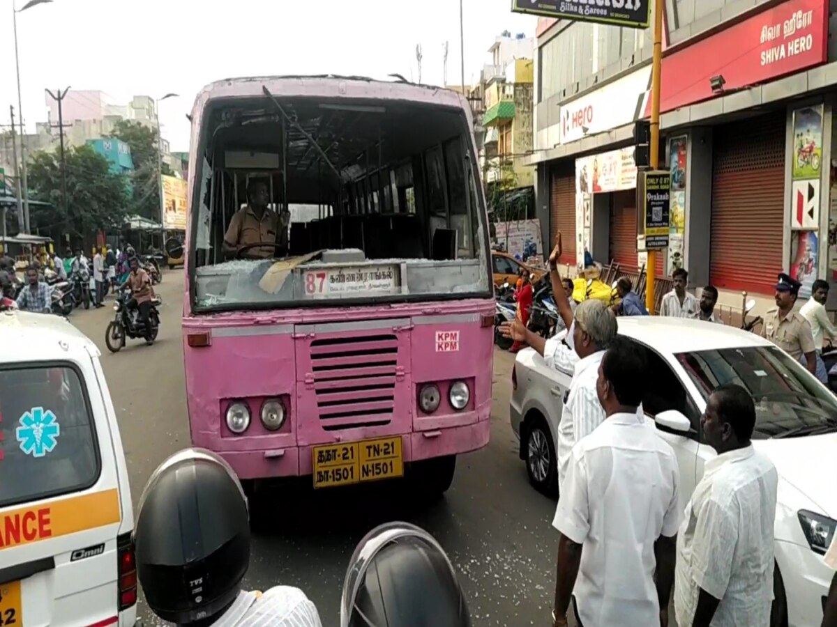 தப்பி ஓடும் குற்றவாளிகள்...கீழே விழுந்து கை, கால்களை உடைத்துக் கொள்ளும் குட்டி ரவுடிஸ்..!