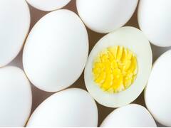 Boiled Eggs: हिवाळ्यात उकडलेले अंडे जरूर खा, आरोग्याला मिळतील जादुई फायदे!