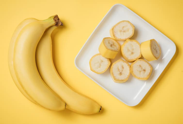 Lifestyle News : Is eating banana everyday good for high blood pressure World Hypertension Day : রোজ কলা খেলে কি নিয়ন্ত্রণে থাকে হাই ব্লাড প্রেসার ?