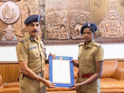 dgp  Appreciate Woman cop catches robber after 1km chase  TNN டிஜிபியை ஆச்சரியப்பட வைத்த பெண் காவலர் செய்த சம்பவம் என்ன..?