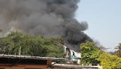 In Pics : पिंपरी-चिंचवडमध्ये अगरबत्तीच्या कंपनीला आग