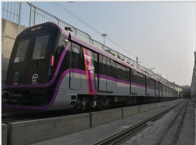 भूमिगत मेट्रोच्या पहिल्या 3 किलोमीटर टप्पा असलेल्या मार्गावर आज पहिली चाचणी पार पडली.