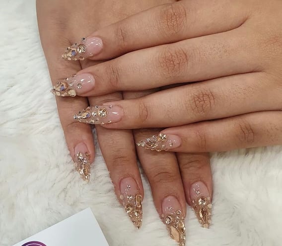 Nail Art: ग्लिटर नेल आर्ट के लेटेस्ट और क्लासी डिजाइन आपके हाथों की बढ़ा देंगे खूबसूरती, तारीफ करते थकेंगे नहीं लोग Nail Art: ग्लिटर नेल आर्ट के लेटेस्ट और क्लासी डिजाइन आपके हाथों की बढ़ा देंगे खूबसूरती, तारीफ करते थकेंगे नहीं लोग